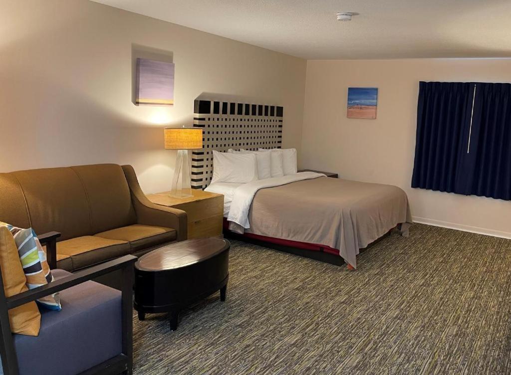 Camp Inn Lodge Au Sable Екстер'єр фото