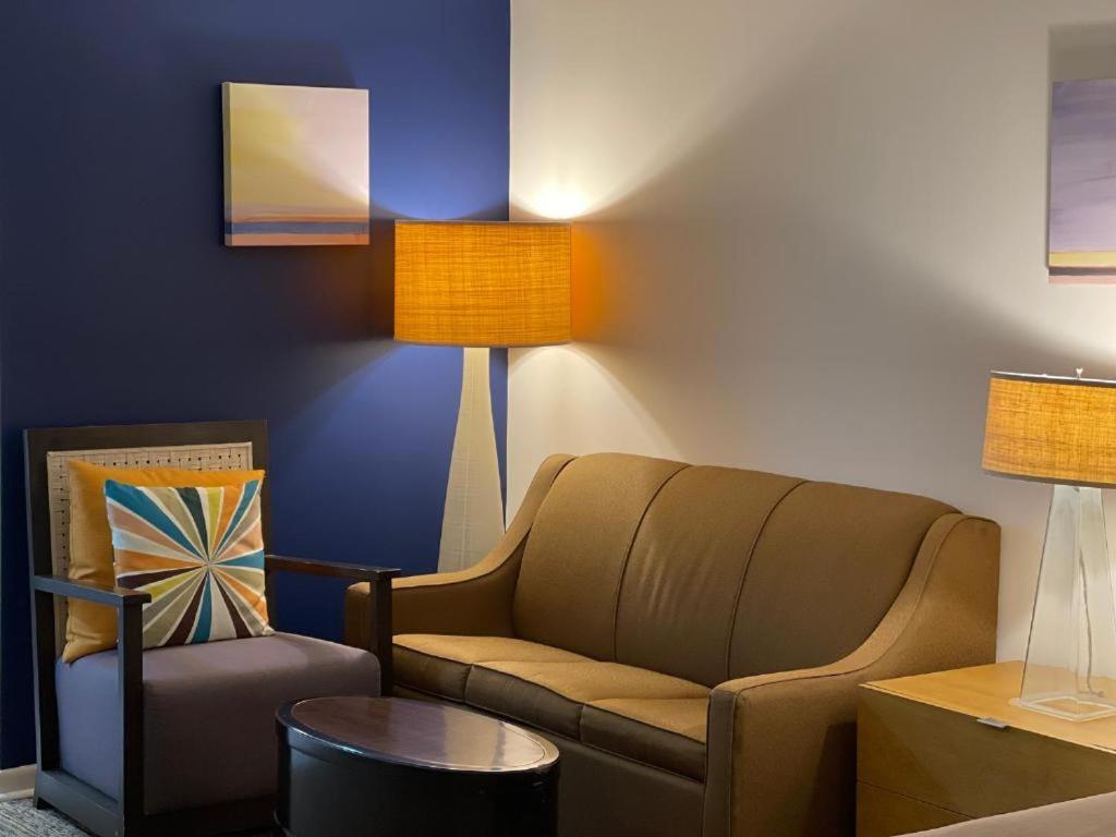 Camp Inn Lodge Au Sable Екстер'єр фото